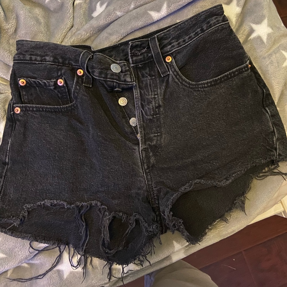 black levi shorts mid rise